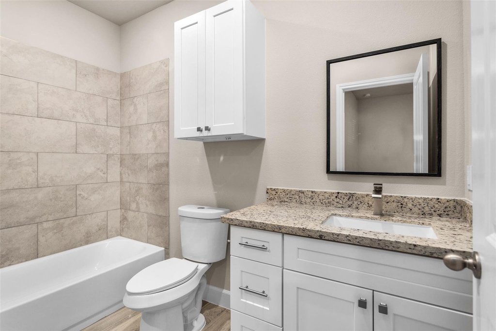 496 Golden Street - Photo 11