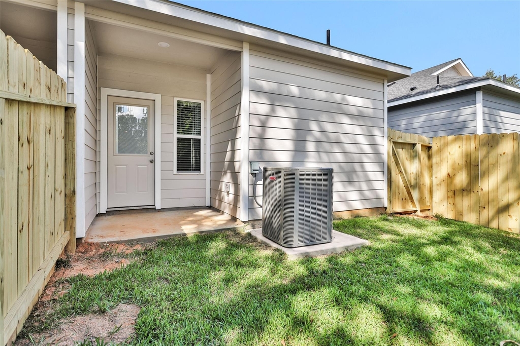 496 Golden Street - Photo 25