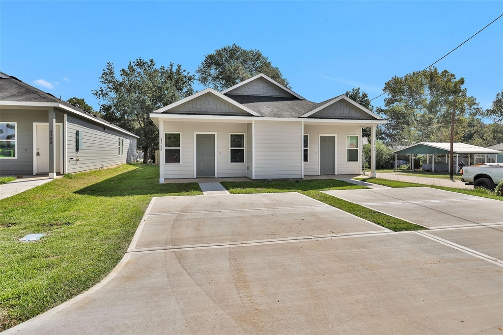 496 Golden Street - Photo 2
