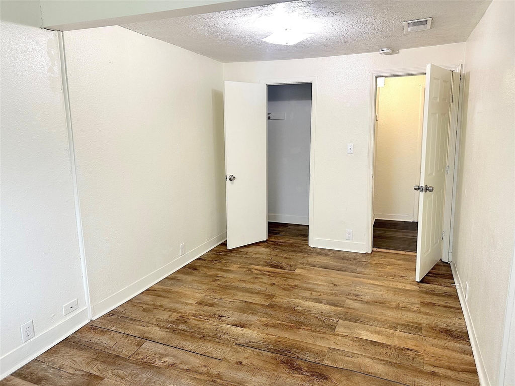 1005 Avenue E 1/2 - Photo 20