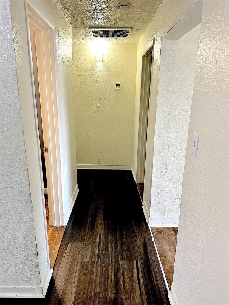 1005 Avenue E 1/2 - Photo 16