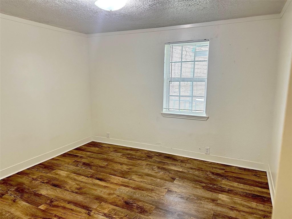 1005 Avenue E 1/2 - Photo 17