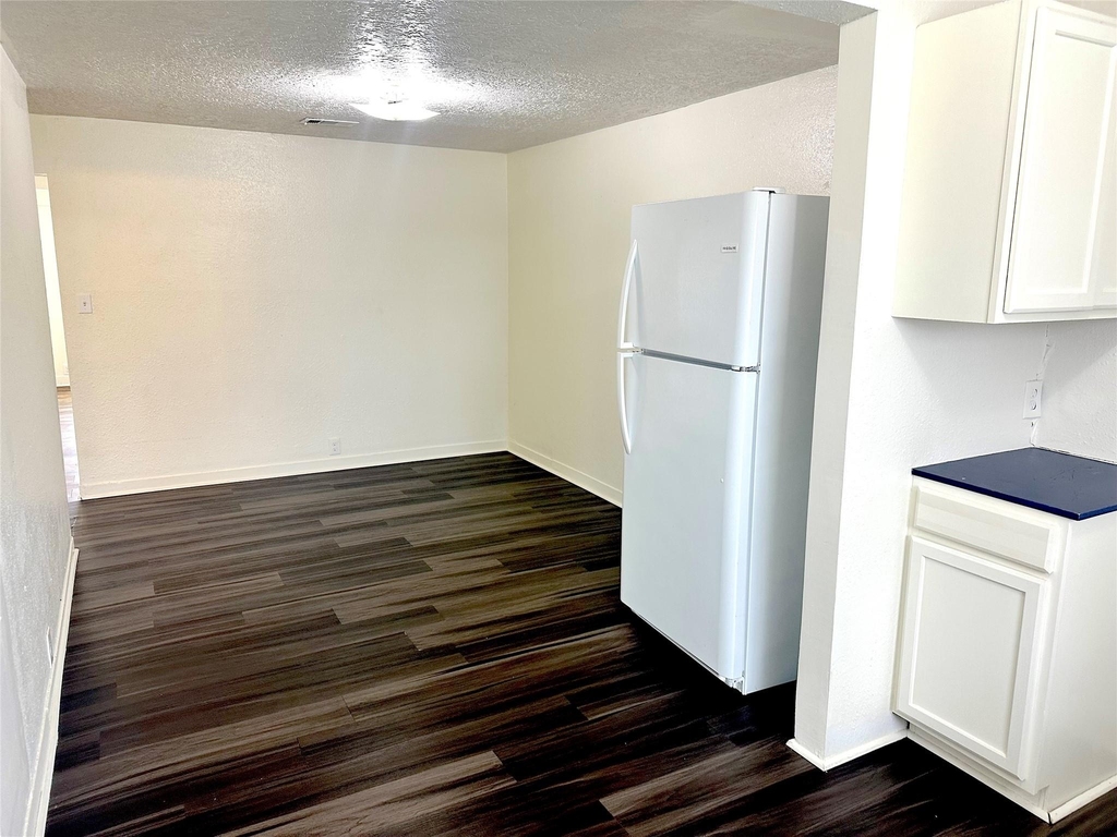 1005 Avenue E 1/2 - Photo 14