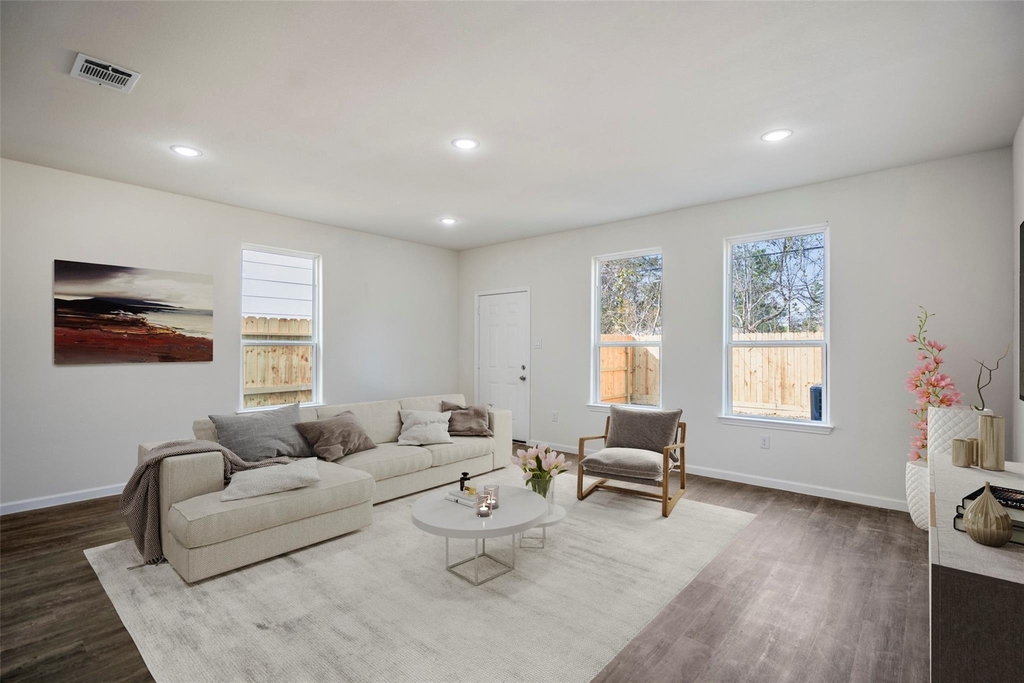 6513 Goldspier Street - Photo 7