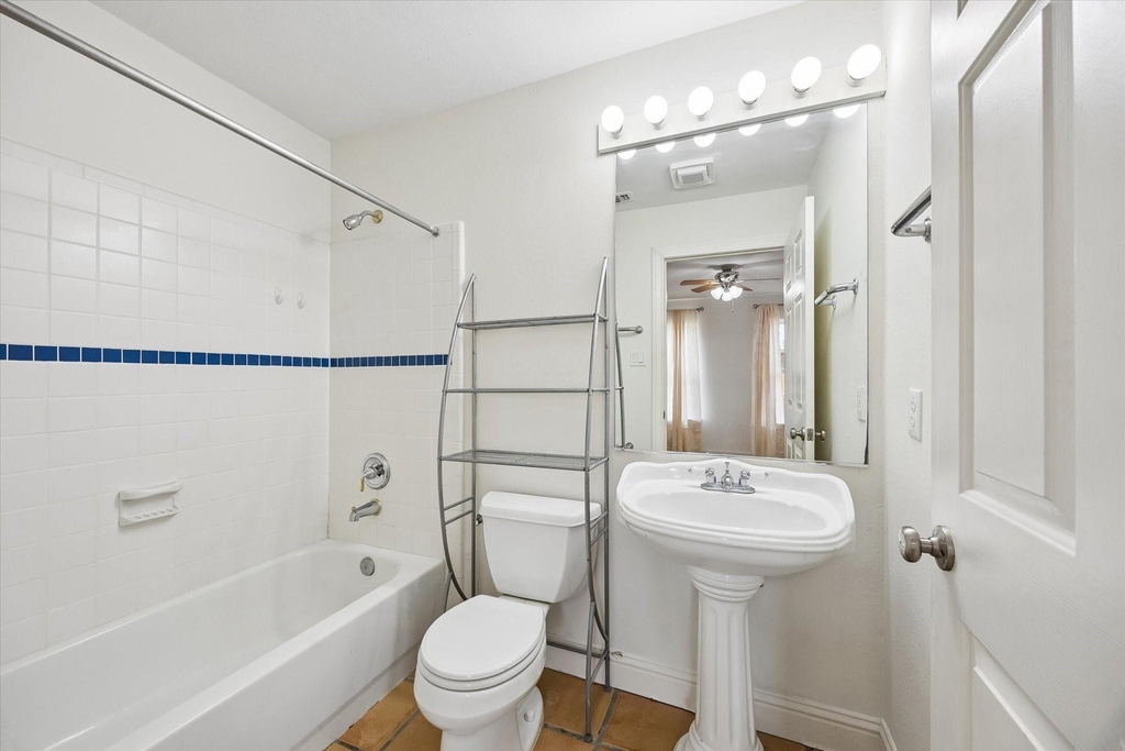 4011 Garrott Street - Photo 3