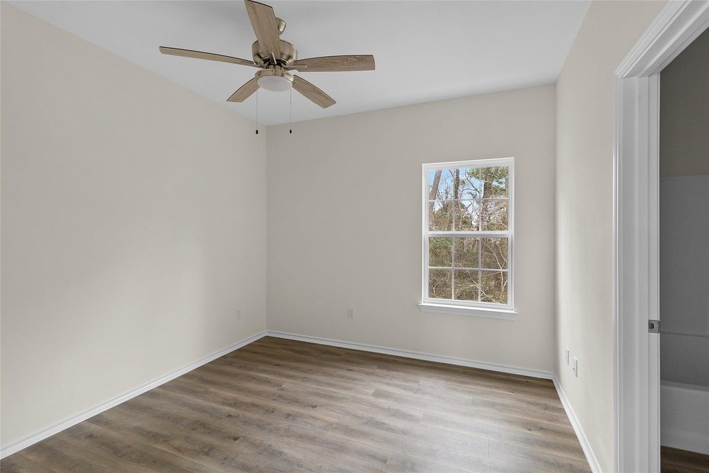 409 Beto St - Photo 8