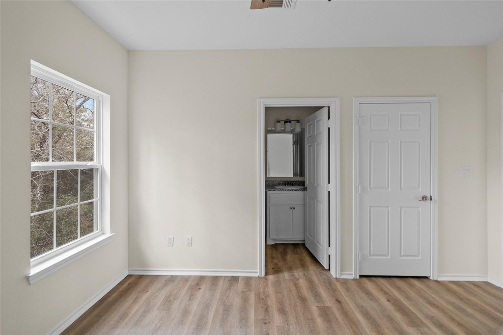409 Beto St - Photo 10
