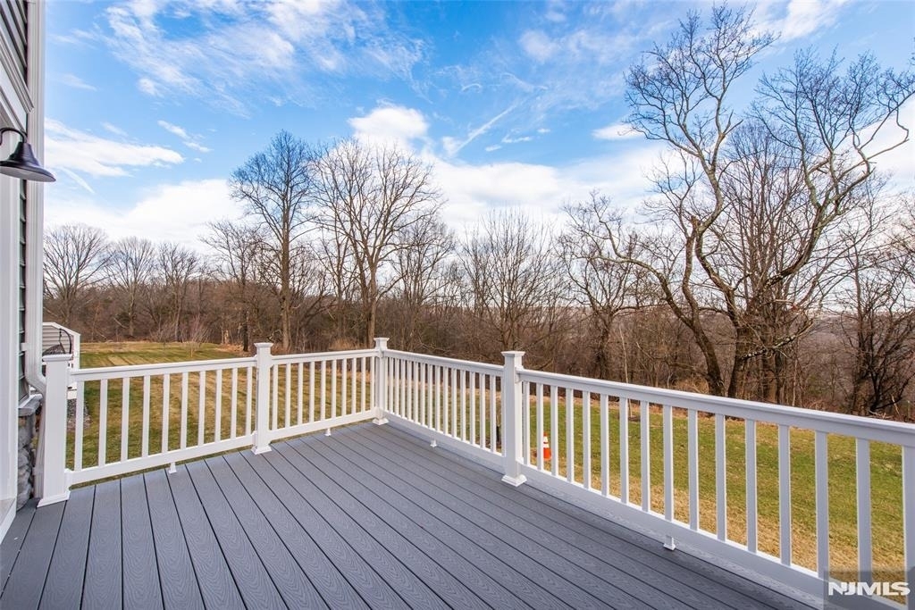 37 Hillandale - Photo 5