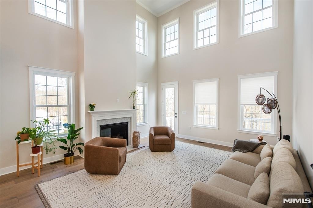 37 Hillandale - Photo 2