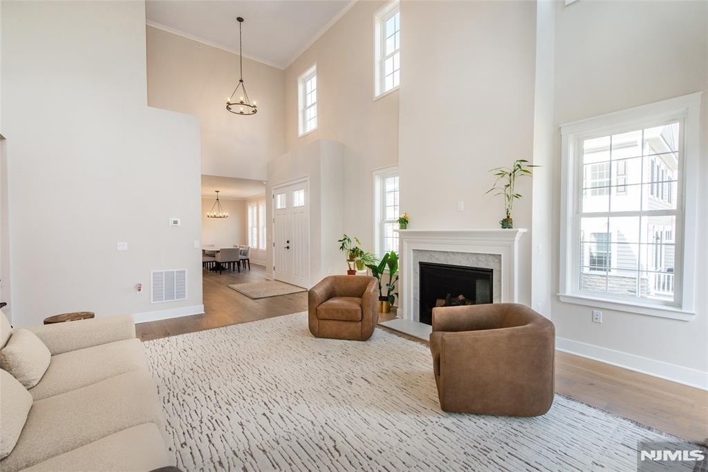37 Hillandale - Photo 0