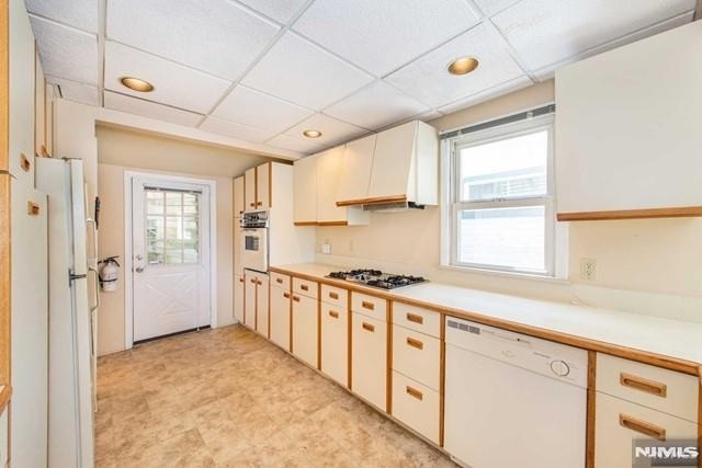 21 E Shore - Photo 11