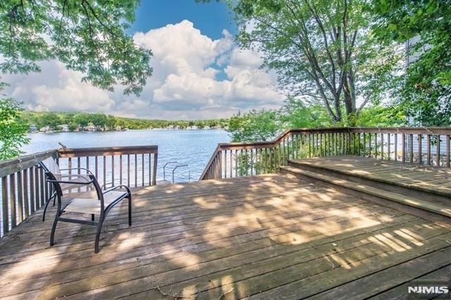 21 E Shore - Photo 0