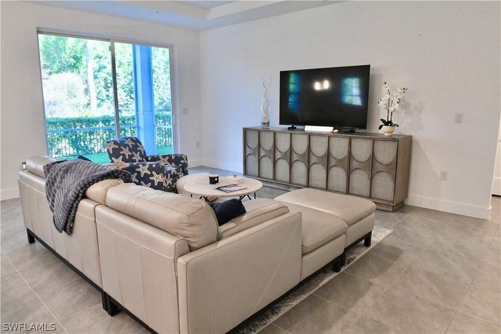 26390 Coco Cay Circle - Photo 5