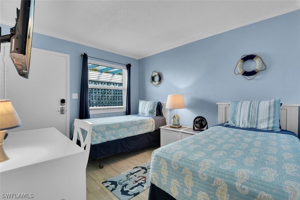 1295 Gulf Shore Boulevard S - Photo 8