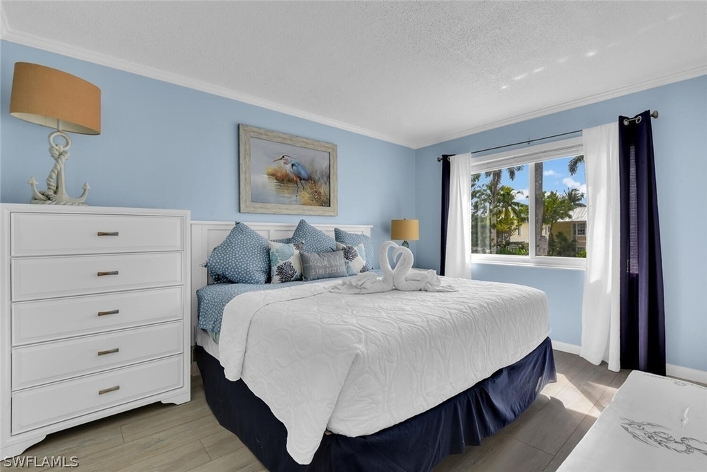 1295 Gulf Shore Boulevard S - Photo 5
