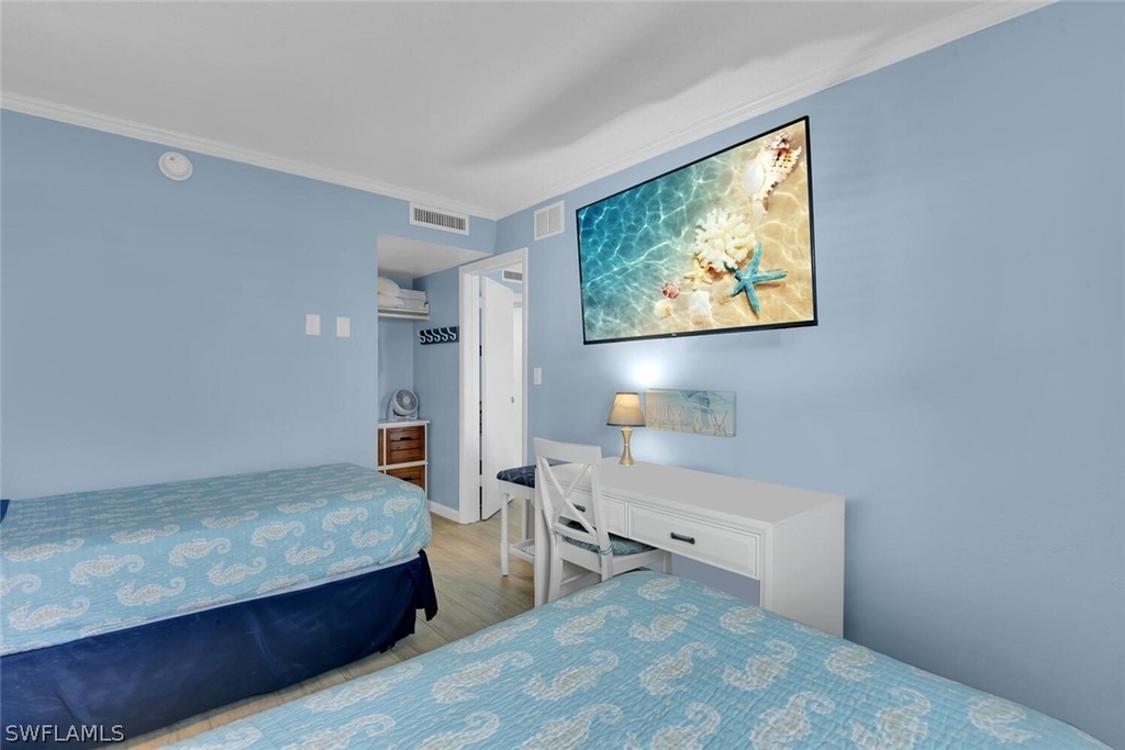1295 Gulf Shore Boulevard S - Photo 9