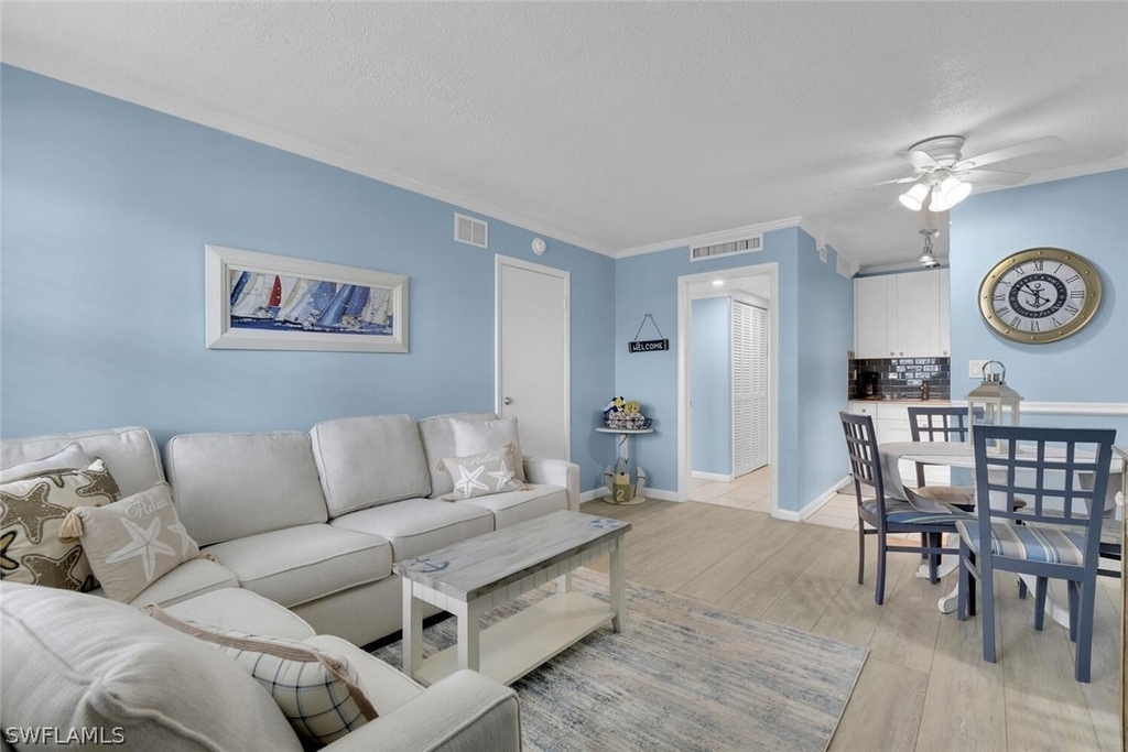 1295 Gulf Shore Boulevard S - Photo 2