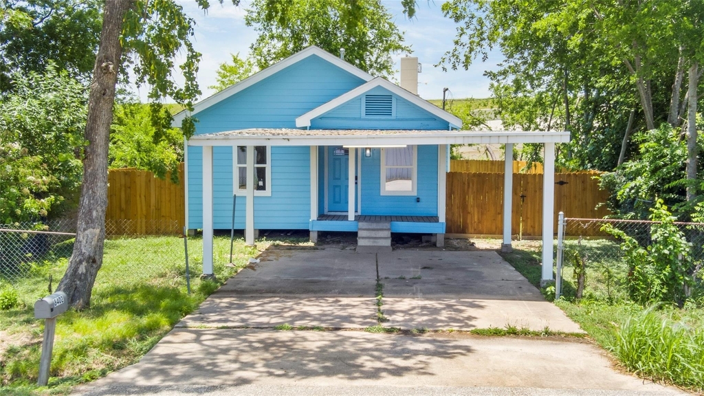 8402 Bassett Street - Photo 1