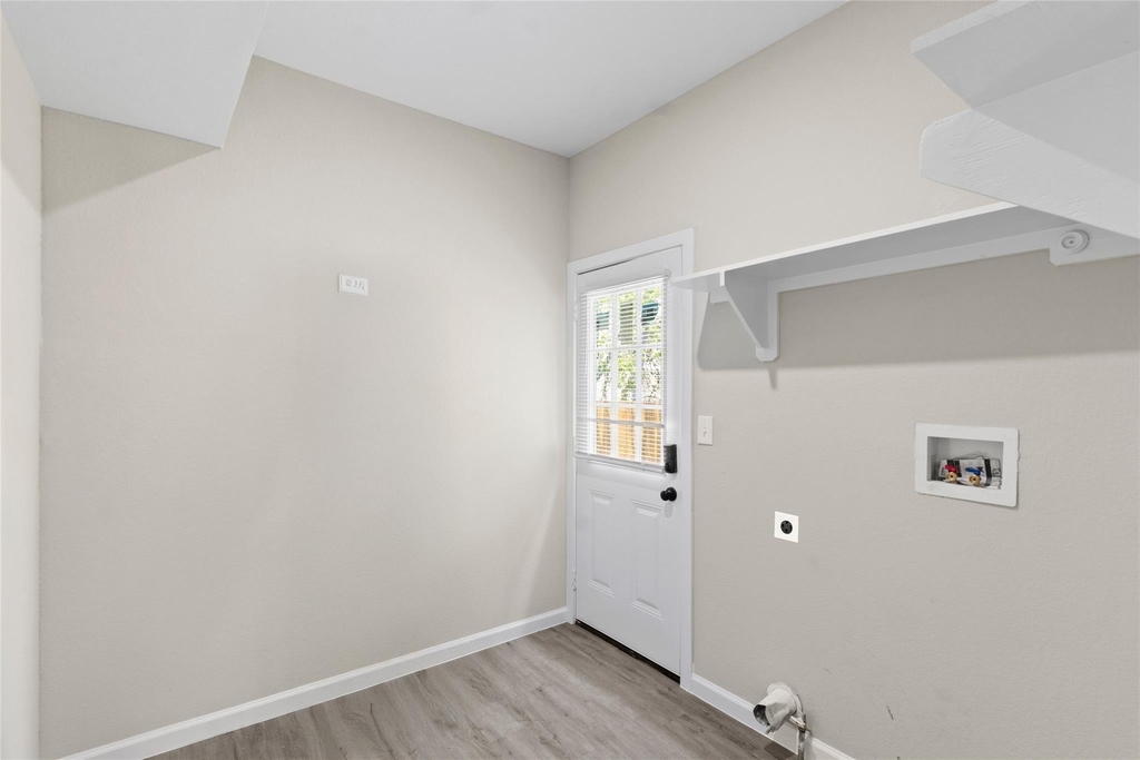 8402 Bassett Street - Photo 18