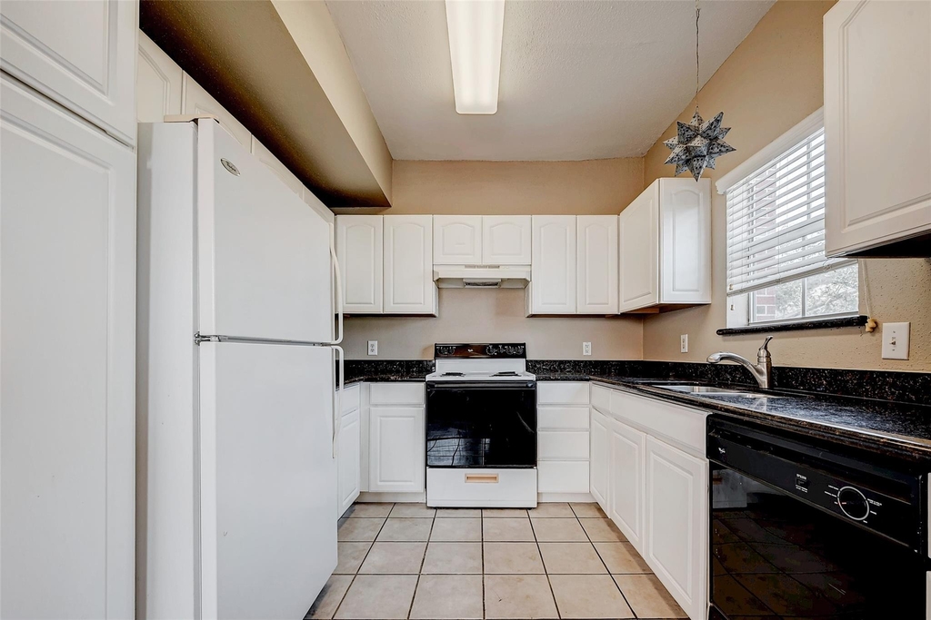 1330 Old Spanish Trail - Photo 10