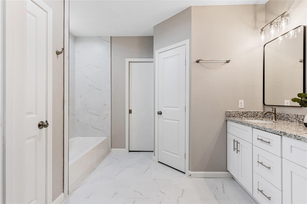 1321 E 35th Street - Photo 15