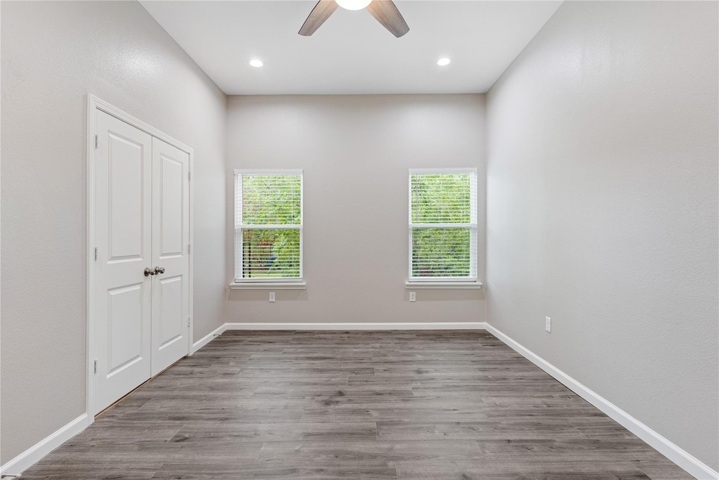 1321 E 35th Street - Photo 13