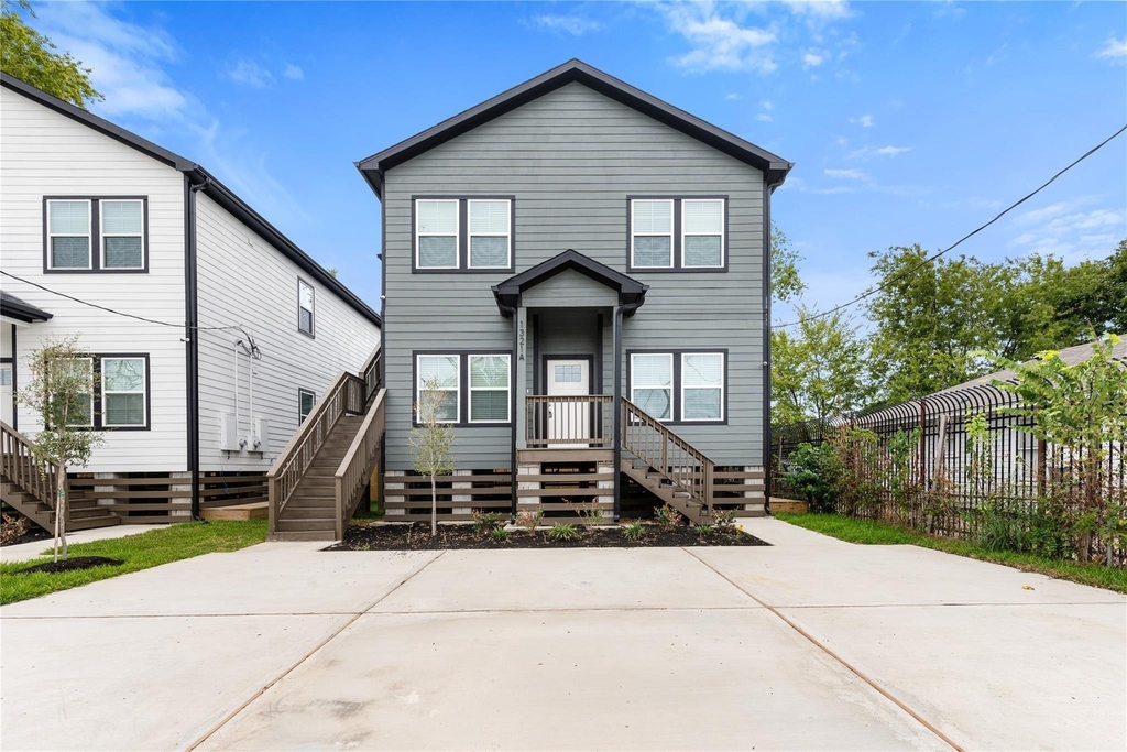 1321 E 35th Street - Photo 0