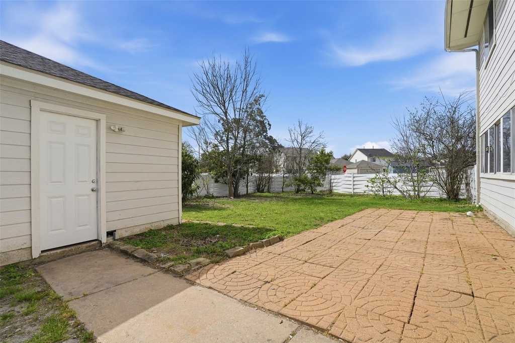 11930 Longwood Garden Way - Photo 32