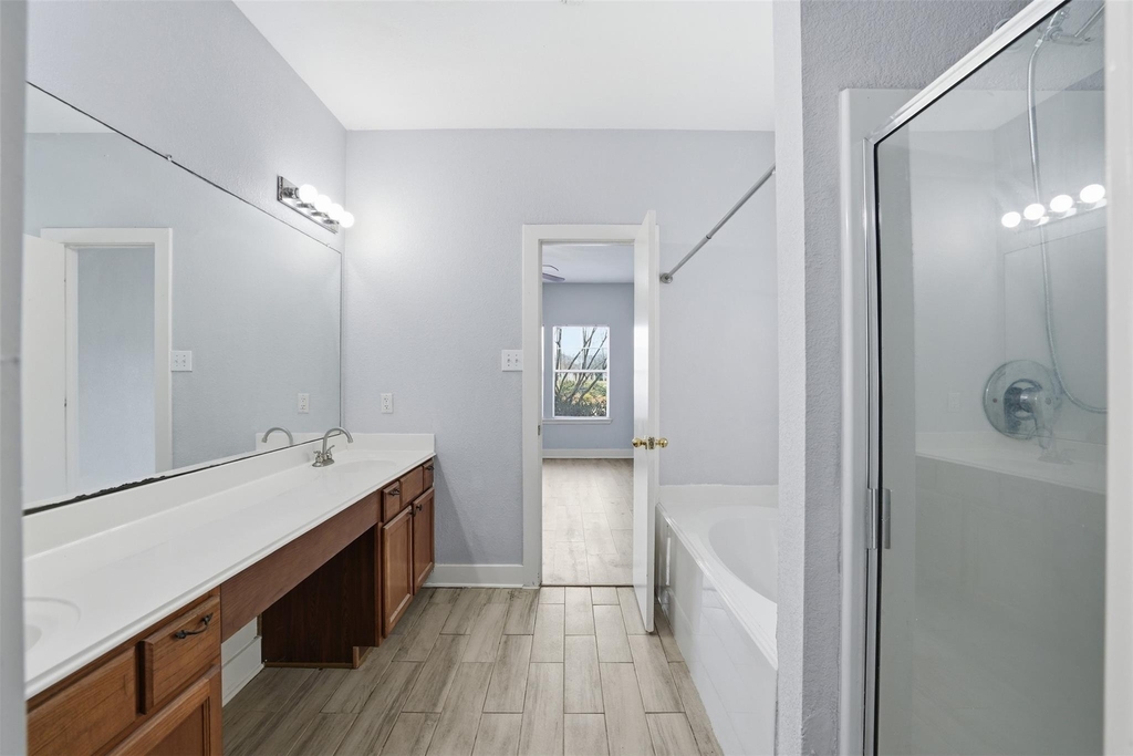 11930 Longwood Garden Way - Photo 9