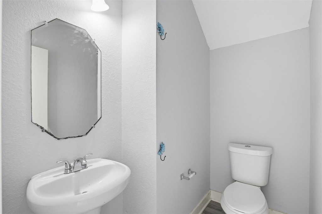 11930 Longwood Garden Way - Photo 10