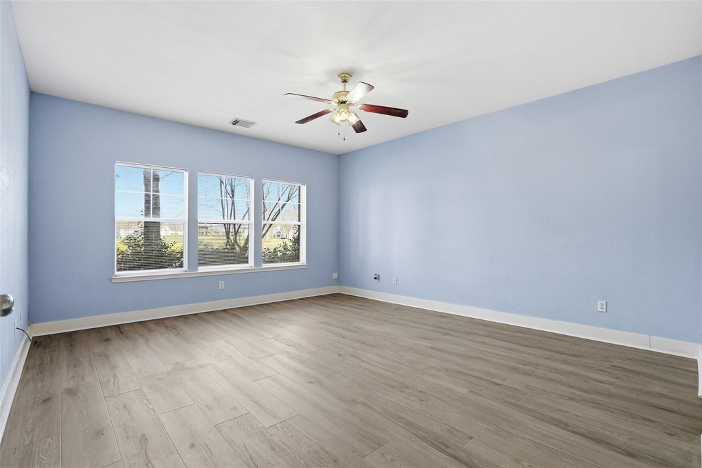 11930 Longwood Garden Way - Photo 4