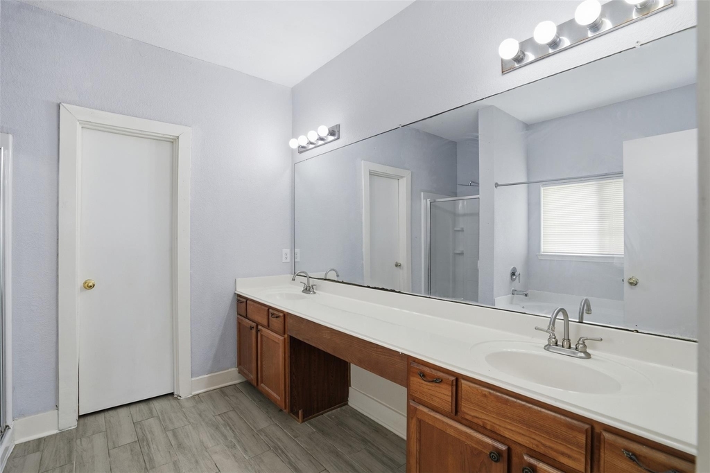 11930 Longwood Garden Way - Photo 8