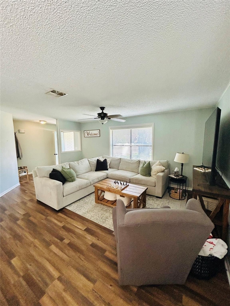 108 Creek Bend Lane - Photo 2