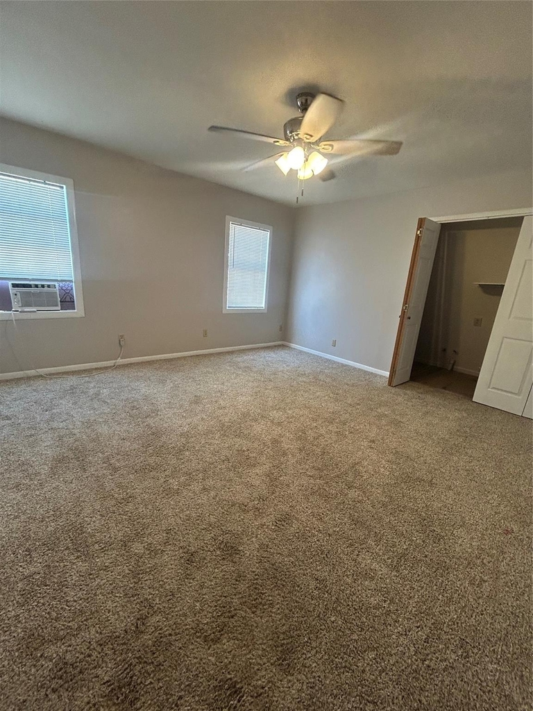 1312 N Avenue R - Photo 13