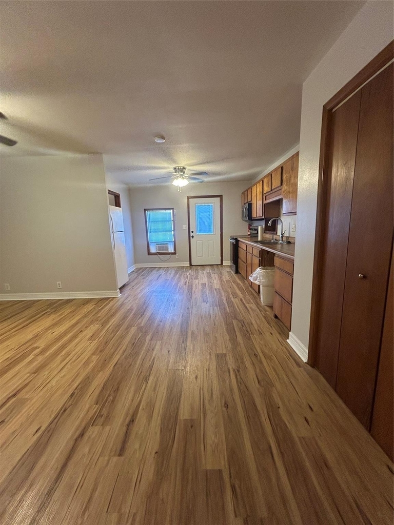 1312 N Avenue R - Photo 12