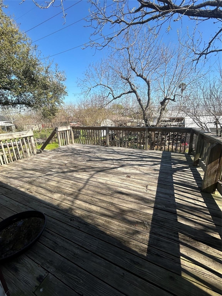 1312 N Avenue R - Photo 6