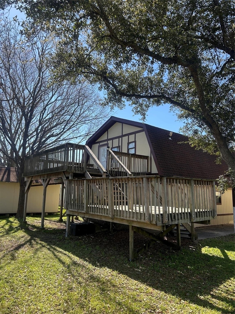 1312 N Avenue R - Photo 0