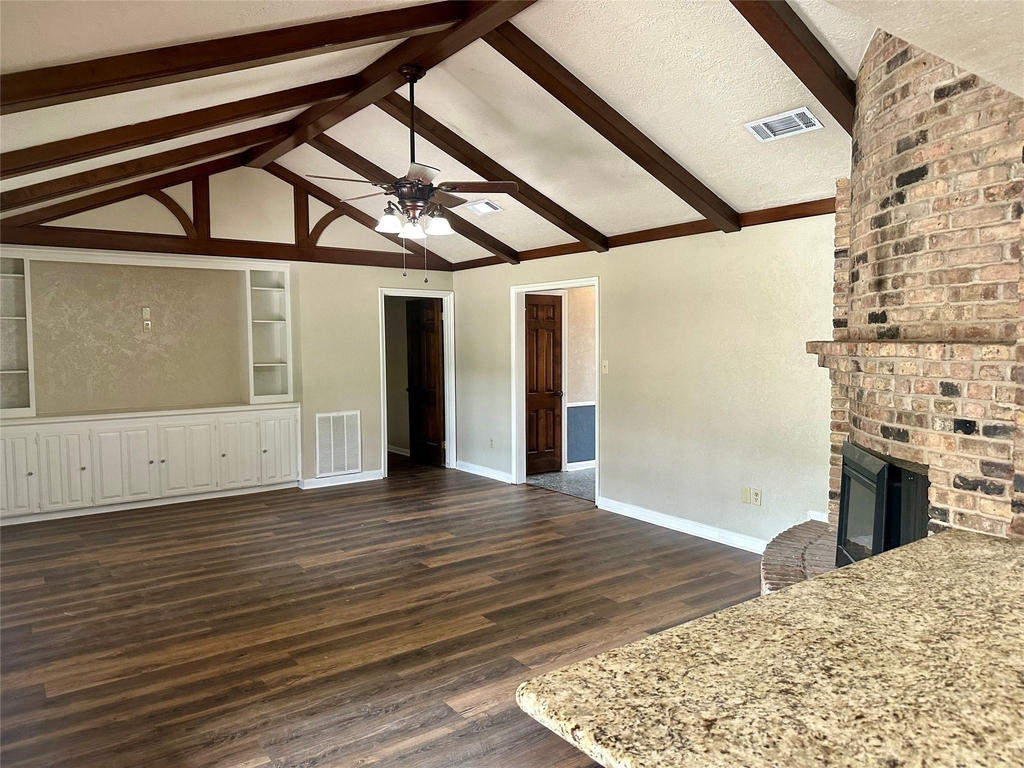 103 Wroxton - Photo 8
