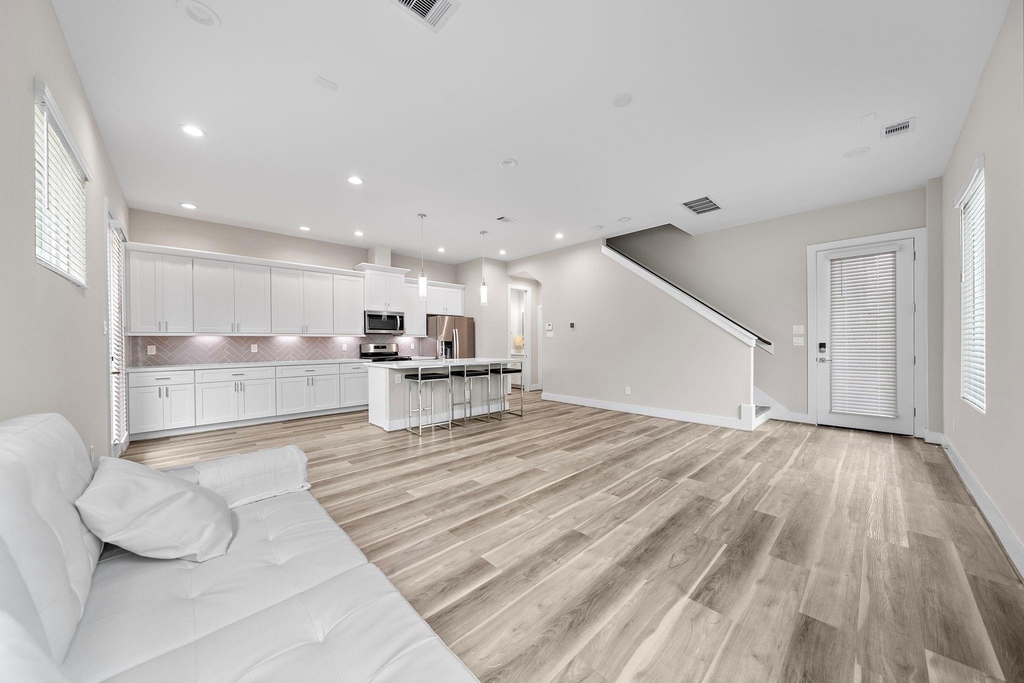 7510 Sandle Street - Photo 8