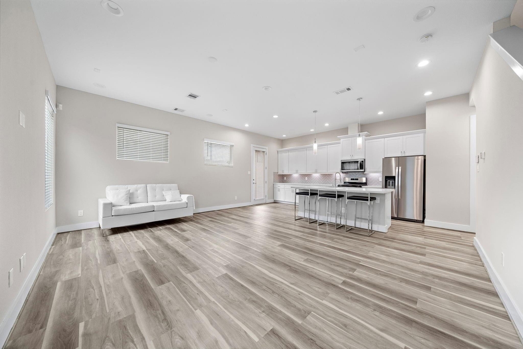 7510 Sandle Street - Photo 3