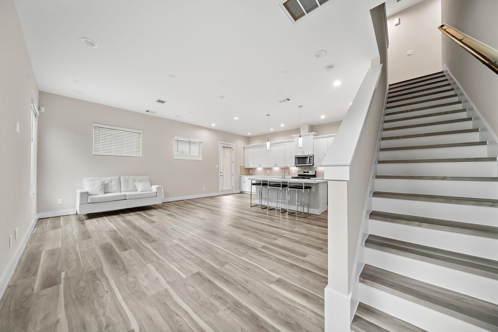 7510 Sandle Street - Photo 2