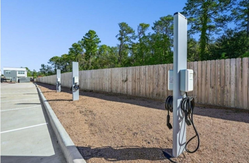 13588 Ella Blvd Boulevard - Photo 5