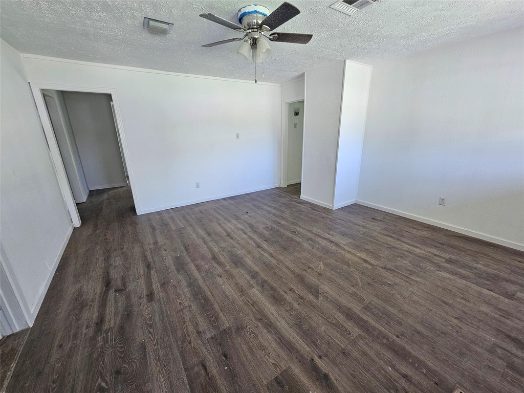 6015 Beekman Road - Photo 1