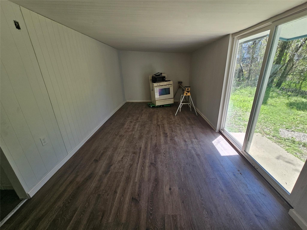 6015 Beekman Road - Photo 3