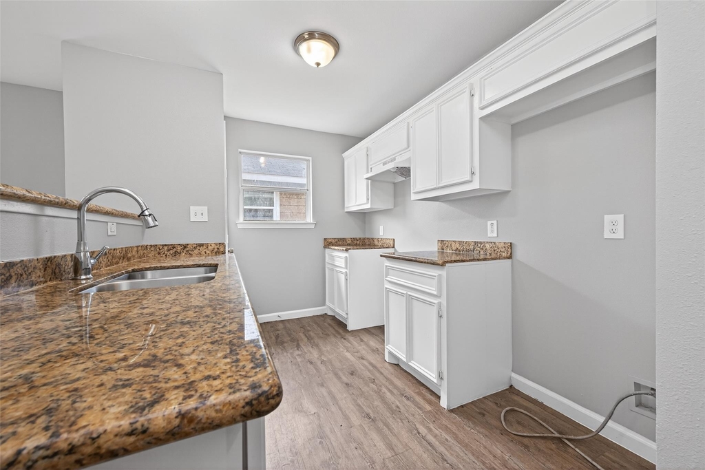 7521 Dyer Street - Photo 14