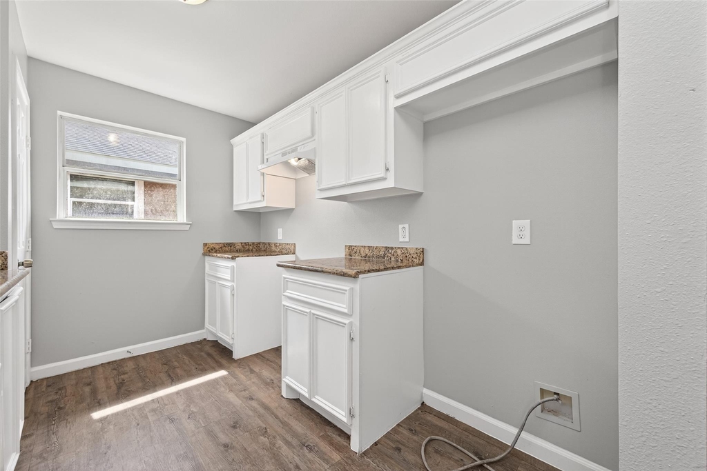 7521 Dyer Street - Photo 9