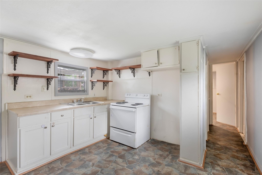 10821 Highway 150, - Photo 5
