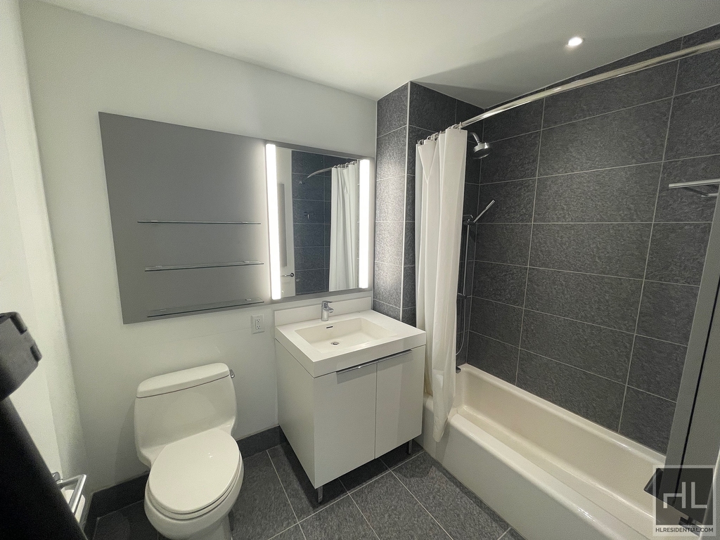 West 38th Street - Photo 3