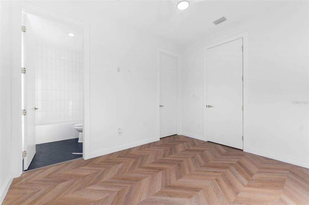 102 W Adalee Street - Photo 22