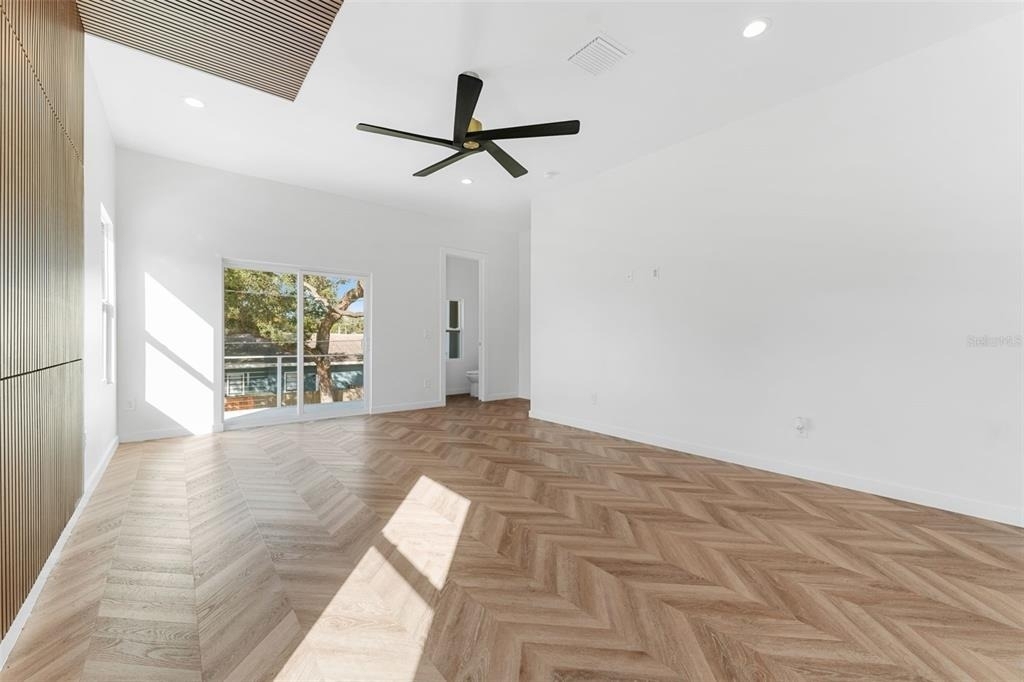 102 W Adalee Street - Photo 9